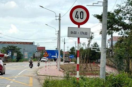 Gia Lai: Rà soát bất cập biển báo hạn chế tốc độ trên quốc lộ 19