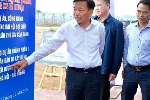 Thứ trưởng Nguyễn Danh Huy kiểm tra công tác chuẩn bị lễ khởi công dự án đường sắt
