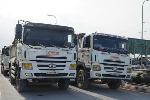 Cận cảnh thử tải cầu Bình Phước 1 bằng 14 xe tải, chuẩn bị cho ngày thông xe