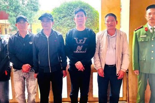 Nghệ An: Bắt giữ 8 đối tượng đánh bạc bằng hình thức ghi số lô, đề hơn 1,3 tỷ đồng