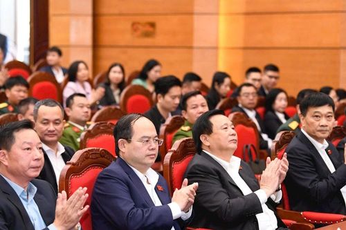 Cử tri Quảng Ninh thống nhất cao với các quyết sách vĩ mô, đồng lòng hiện thực hóa mục tiêu phát triển năm 2026