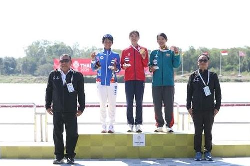 Vượt gian khó, tay chèo 19 tuổi Hồ Thị Duy mang về HCV thứ tư cho rowing Việt Nam