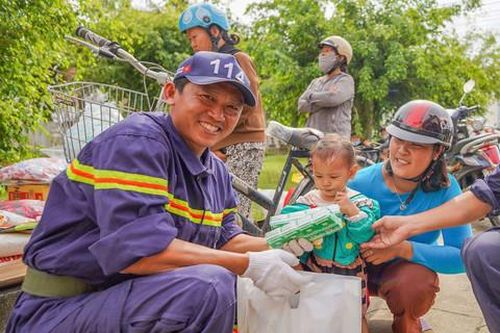 Cứu dân vùng lũ - mệnh lệnh trái tim