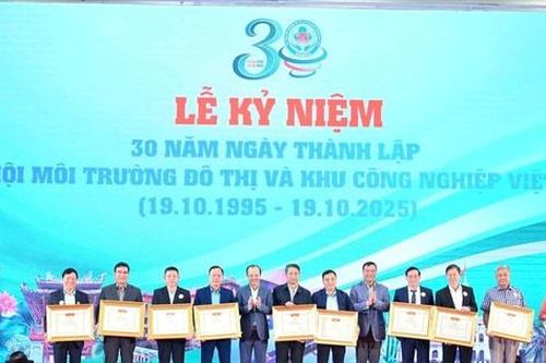 Kỷ niệm 30 năm thành lập Hiệp hội Môi trường đô thị và Khu công nghiệp Việt Nam