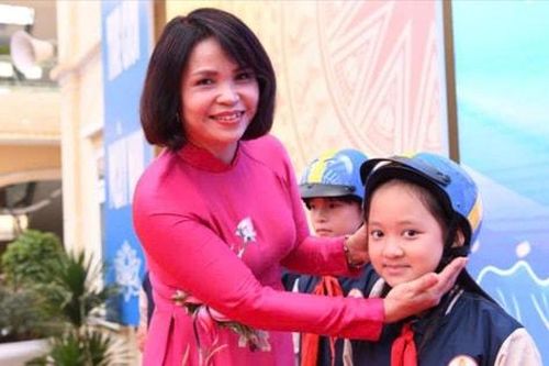 Trường học phường Yên Hòa hưởng ứng chiến dịch 'Mũ bảo hiểm an toàn, trẻ em an toàn'