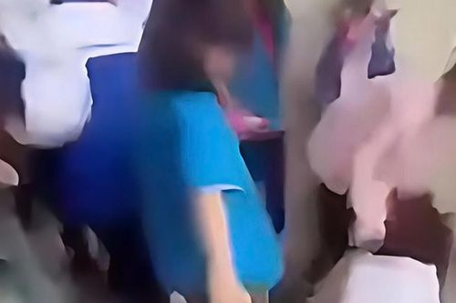 Hiệu trưởng thông tin về tình hình sức khỏe nữ sinh lớp 8 ở Bắc Ninh bị bạn đánh hội đồng