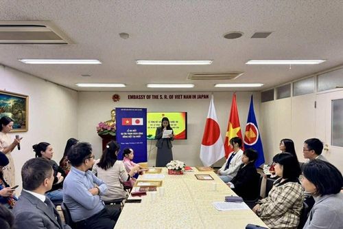 Trao giải cuộc thi 'Kể chuyện, vẽ tranh, hát và đọc thơ về Bác Hồ với thiếu nhi' tại Nhật Bản