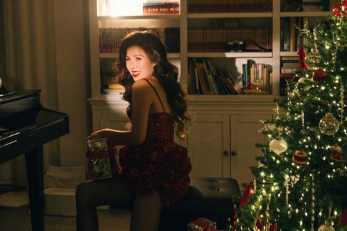 Giọng hát hay Hà Nội Ngọc Quỳnh tái xuất sau nhiều năm bằng bản phối mới 'Last Christmas'