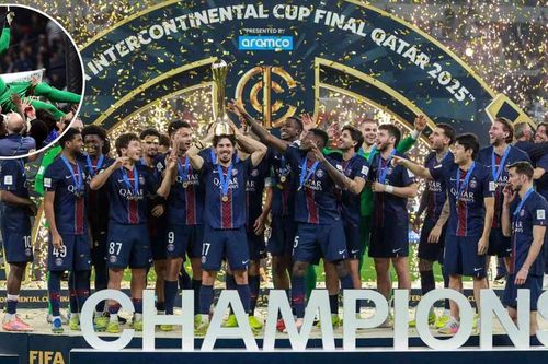 PSG hoàn tất cú ăn 6 lịch sử sau màn trình diễn siêu tưởng của thủ môn dự bị