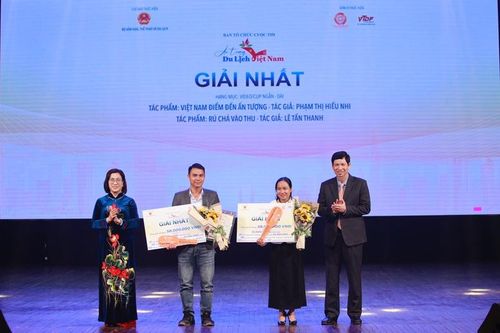 Trao giải Cuộc thi sáng tạo video clip 'Ấn tượng Du lịch Việt Nam'