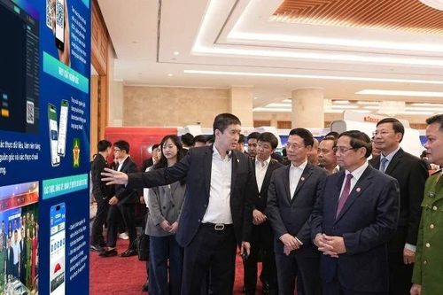 Tích hợp công nghệ chiến lược blockchain trên VNeID, ứng dụng rộng rãi trong khu vực dịch vụ công-tư