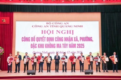 Công bố Quyết định về xã, phường, đặc khu không ma túy trên địa bàn tỉnh Quảng Ninh năm 2025