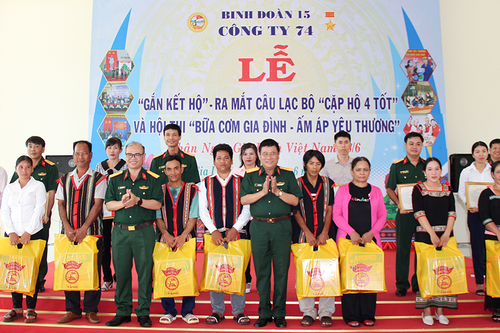 'Kết nghĩa bền chặt' - Điểm sáng công tác dân vận vùng đồng bào dân tộc thiểu số của Đoàn Kinh tế-Quốc phòng 74