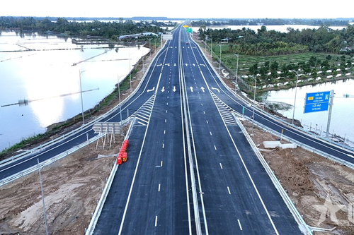 Cao tốc Cần Thơ - Cà Mau trước giờ thông xe kỹ thuật
