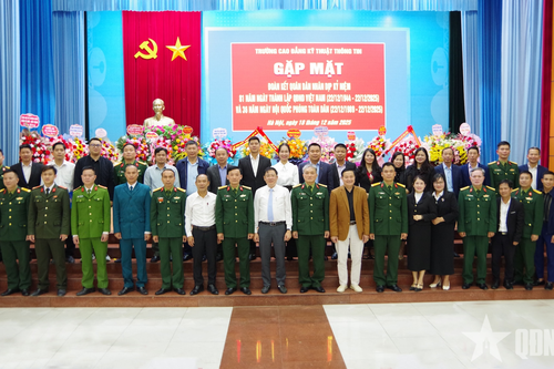 Ấm tình quân dân tại Trường Cao đẳng Kỹ thuật Thông tin