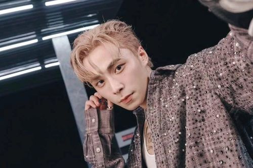 WOKEUP 'chơi lớn' mời cả Andree Right Hand, Phương Ly, RHYDER và GREY D vào 'vũ trụ âm nhạc' của mình