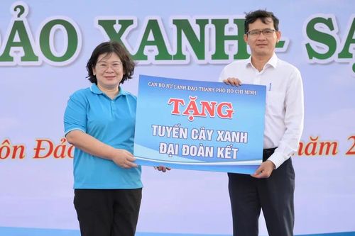 Thành ủy TPHCM phát động chương trình 'Vì Côn Đảo xanh - sạch - đẹp'