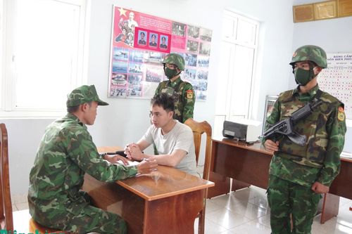 Bộ đội Biên phòng tỉnh Tây Ninh liên tiếp bắt giữ các đối tượng xuất, nhập cảnh trái phép