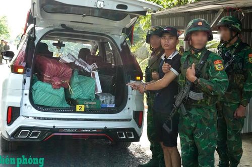 Bắt đối tượng vận chuyển 3.000 bao thuốc lá ngoại nhập lậu