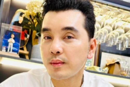 Ưng Hoàng Phúc đáp trả