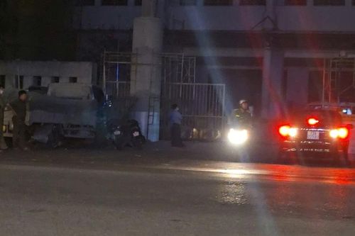 Dừng thi công Nhà thi đấu Phú Thọ sau vụ sập giàn giáo làm 2 người thương vong