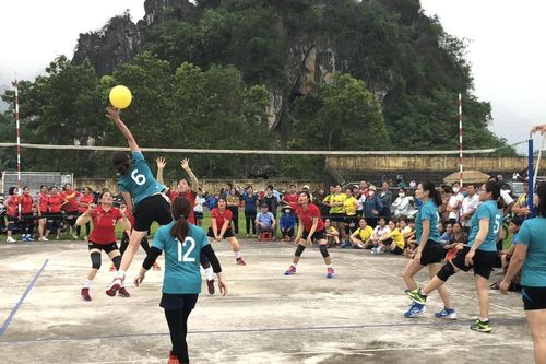 Yên Thủy huy động nội lực, đoàn kết xây dựng nông thôn mới