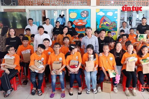 Nỗ lực để mọi trẻ em khuyết tật đều được đến trường