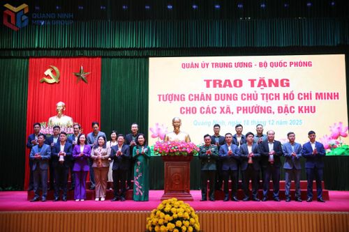 Món quà ý nghĩa bồi đắp truyền thống cách mạng, lòng tự hào dân tộc