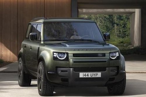 Land Rover Defender OCTA về Việt Nam, đối thủ nặng ký của Mercedes G63