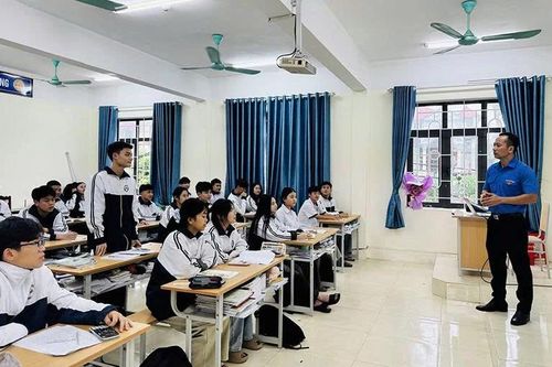 Nâng cao nhận thức cộng đồng về phòng, chống tác hại của thuốc lá