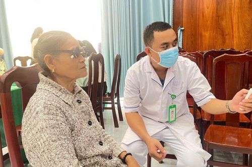 Tầm soát bệnh về mắt miễn phí cho 300 người dân xã Châu Thành