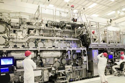 Trung Quốc tự chủ máy quang khắc EUV: Bước đột phá thách thức ASML