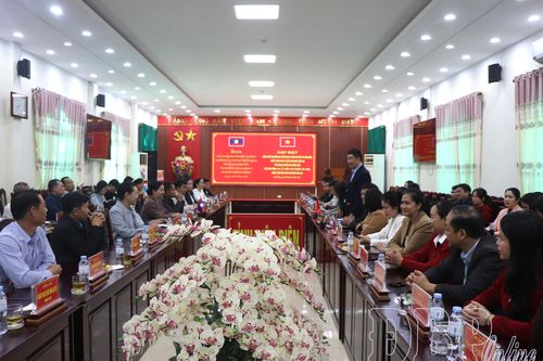 Ban Tuyên giáo và Dân vận Tỉnh ủy Điện Biên gặp mặt Đoàn đại biểu Ban Tuyên huấn 3 tỉnh Bắc Lào
