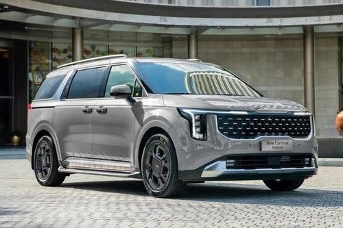 Kia Carnival Hybrid ra mắt phiên bản Premium tại Việt Nam