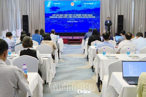 Cập nhật kiến thức và nghiệp vụ đối ngoại cho công chức, viên chức