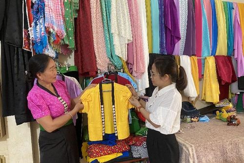 Người giữ gìn bản sắc văn hóa dân tộc Thái