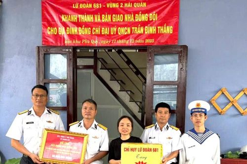 Trao nhà đồng đội cho quân nhân có hoàn cảnh khó khăn tại Đặc khu Phú Quý