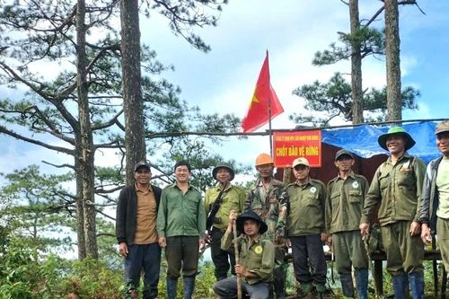 Đồng bào DTTS ở Lâm Đồng chung tay giữ rừng