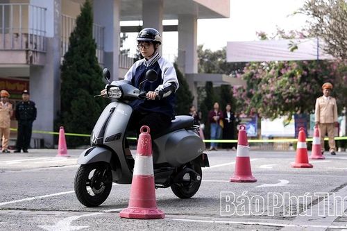 Hướng dẫn kỹ năng lái xe an toàn cho học sinh