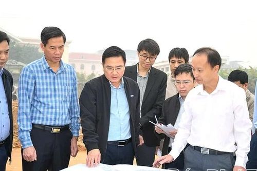 Phó Chủ tịch UBND tỉnh Vũ Việt Văn kiểm tra tiến độ một số dự án trọng điểm khu vực Vĩnh Phúc