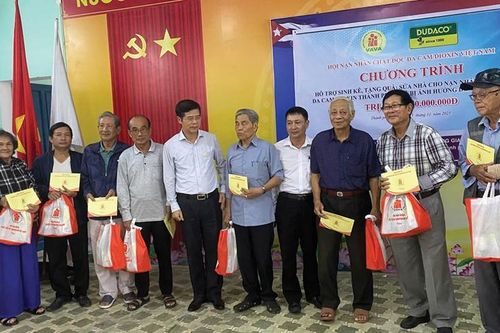 Đồng hành cùng nạn nhân da cam