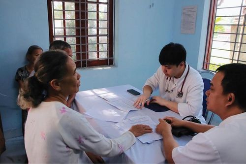 Lắng nghe, truyền động lực và giúp người dân vươn lên