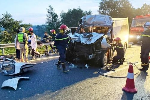 Rà soát tổ chức giao thông cao tốc sau vụ tai nạn làm 4 người tử vong