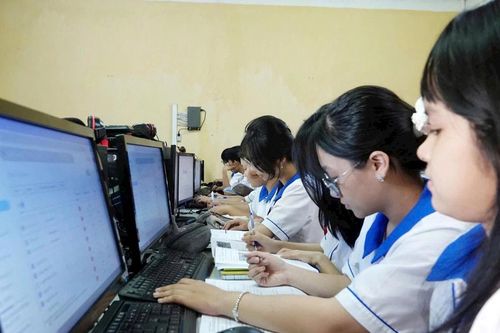 TP. Hồ Chí Minh: Chủ động cho học sinh làm quen với hình thức thi trên máy tính