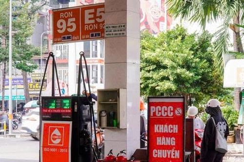 TP. Hồ Chí Minh: Nhiều cây xăng triển khai thanh toán chuyển khoản