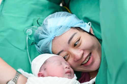 ''Em bé US-HIFU'' nặng 3,4 kg đầu tiên tại Việt Nam chào đời