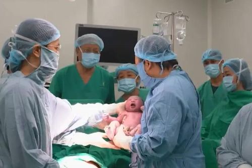 'Em bé US-HIFU' đầu tiên tại Việt Nam chào đời
