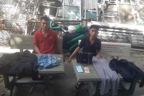Hai đối tượng dùng dao khống chế người phụ nữ cướp tài sản giữa đêm khuya đã bị bắt