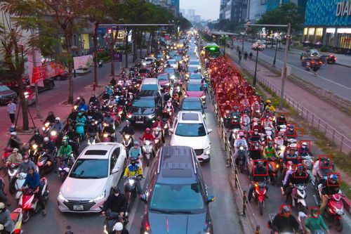 Camera AI phủ kín tuyến huyết mạch Hà Nội, loạt xe vẫn ngang nhiên vi phạm