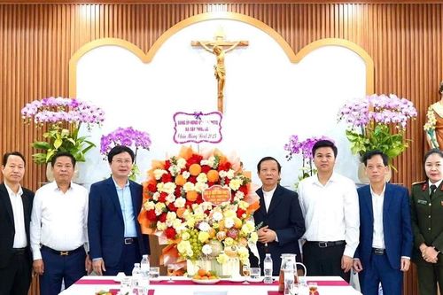 Thăm hỏi, chúc mừng các giáo xứ nhân dịp lễ Giáng sinh